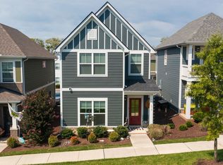 272 Holywell Dr, Gallatin, TN 37066