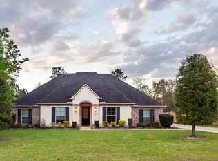 2607 Red Pine Cir, Kountze, TX 77625