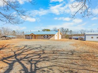 1050 Smurf Rd, Danbury, NC 27016