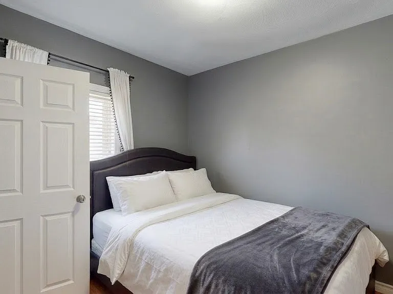 50 Derby St #3R — Photo 6