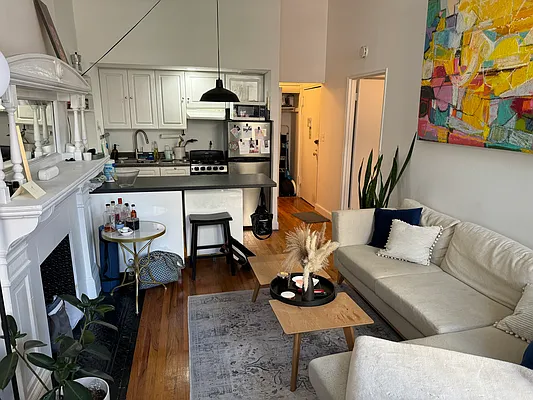 Rented by Joe Gotham LTD | media 9