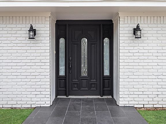 4th image of 6765 Knollwood Dr