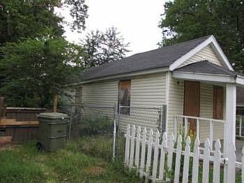 2nd image of 1409 Doris Ave
