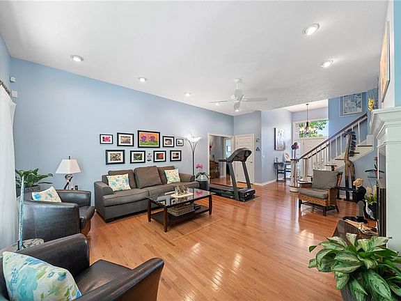 2nd image of 35050 Lisle Ct