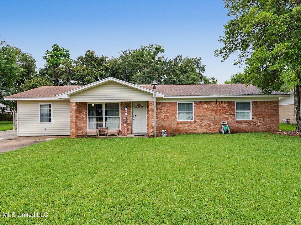 1st image of 1005 Alverado Dr
