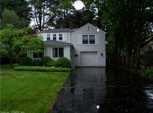 21 1st Ave, Branford, CT 06405