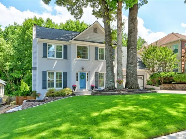 10680 Pinewalk Forest Cir, Alpharetta, GA 30022