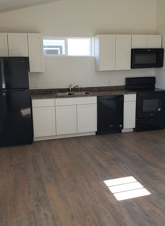 1st image of 403 Brookline #D