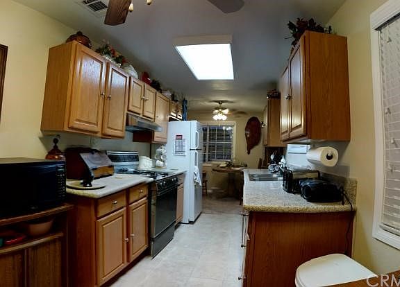 5th image of 268 E 41st St