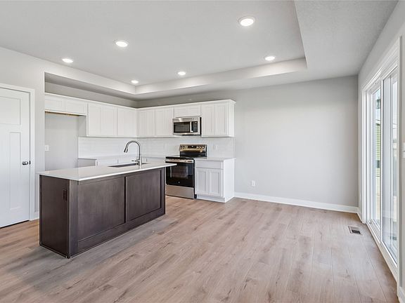 4th image of 704 5th St NW