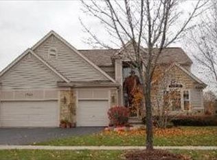 1524 Eric Ln, Libertyville, IL 60048