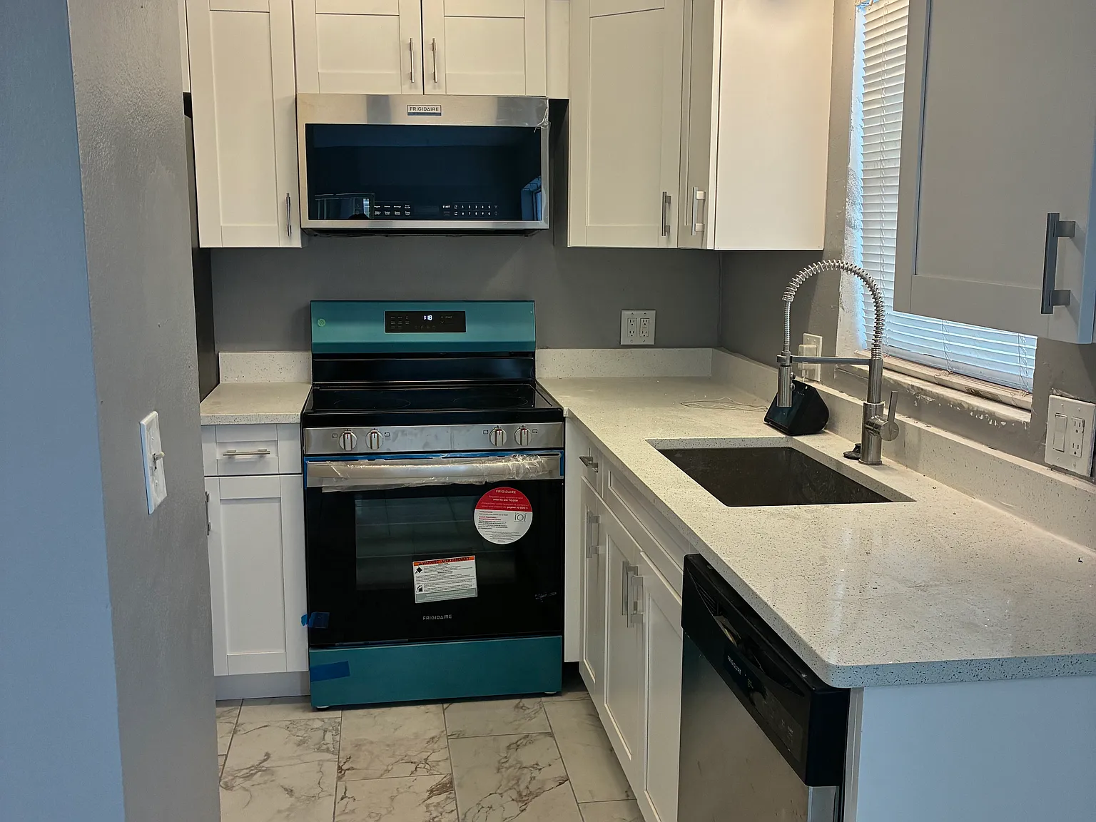 3 bed, 1125 sqft, $2,150 — Photo 4