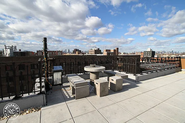 Rented by MySpaceNYC | media 7