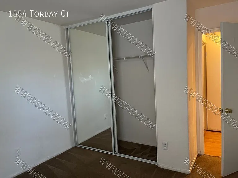 1554 Torbay Ct — Photo 15