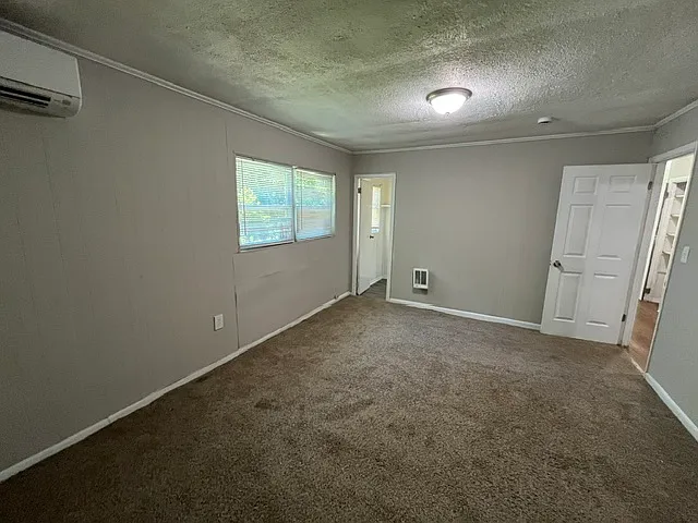 2844 Shamrock Ln — Photo 12