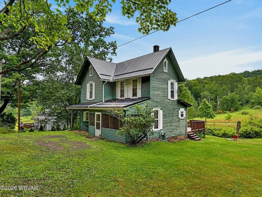 1st image of 992 Marsh Rd