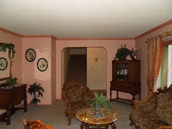 2nd image of 13552 Beverly Ct