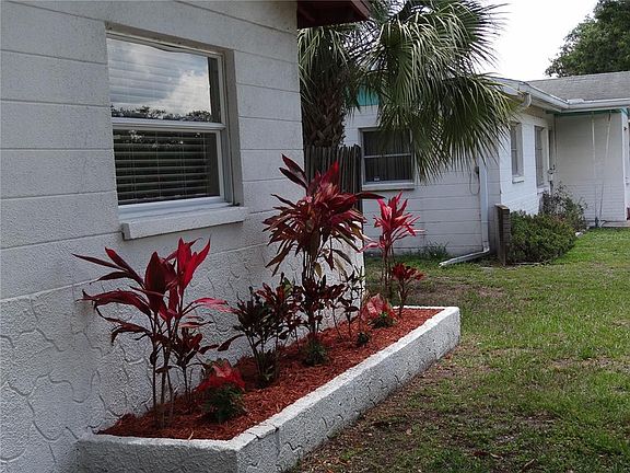 4th image of 827 54th Ave N