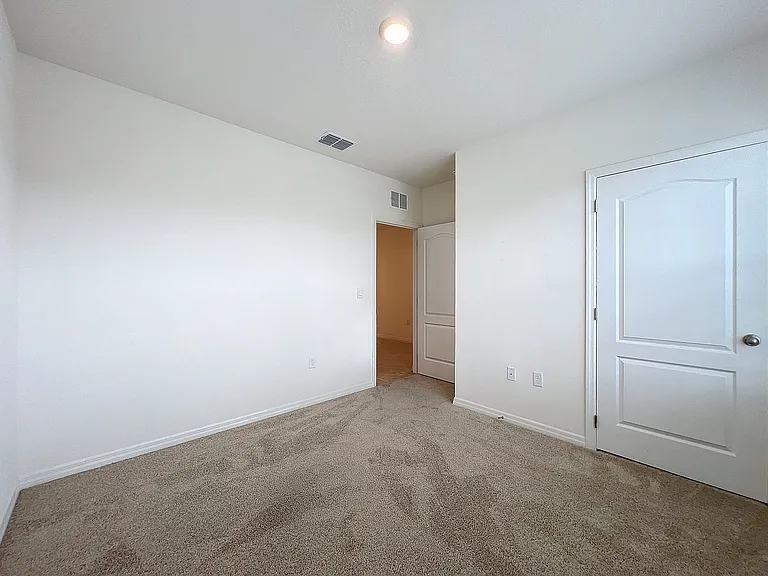1043 Cascade Dr — Photo 26