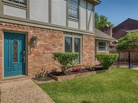 4th image of 4215 Crownwood Dr