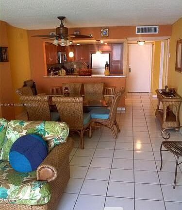 3rd image of 2625 Collins Ave #1