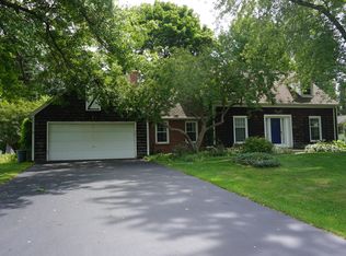 6495 Poplar Hill Ln, East Amherst, NY 14051