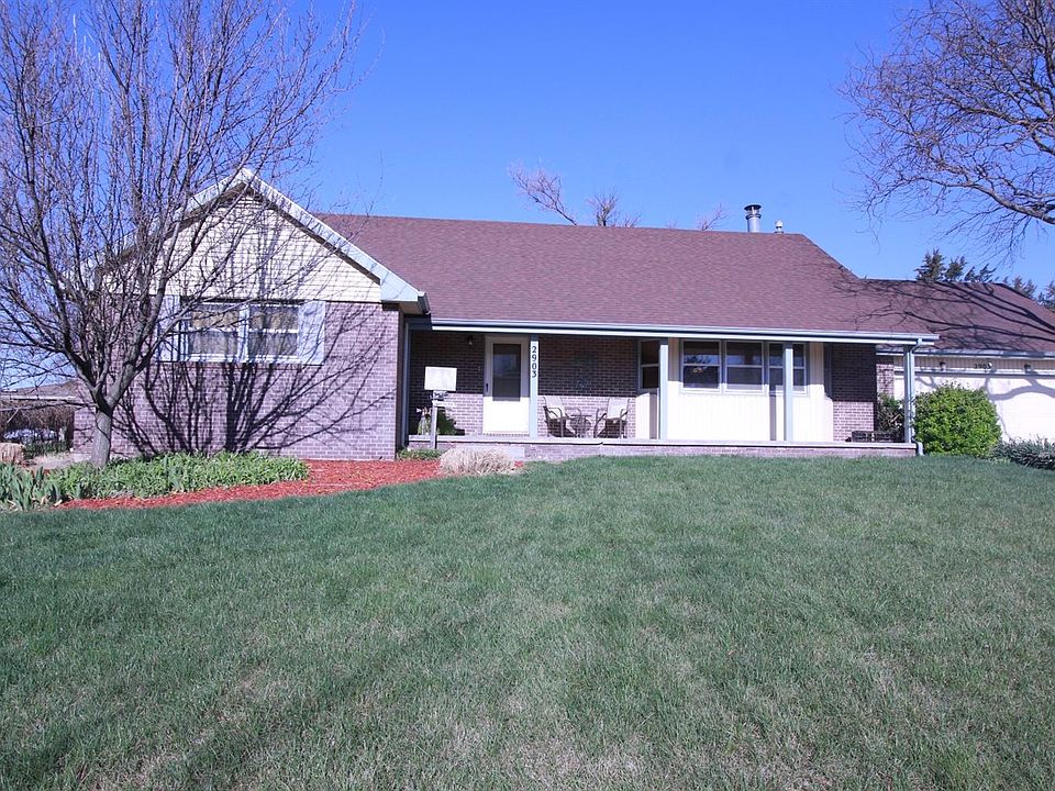 1st image of 2903 Hillcrest Dr