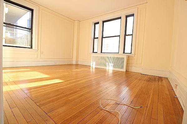 1st image of 124 W 72nd St APT 6A
