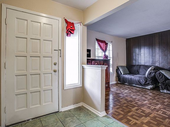 4th image of 1901 Japonica Ln
