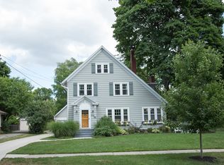 954 Floral Ave SE, East Grand Rapids, MI 49506