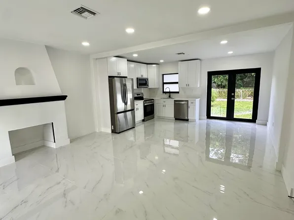 737 NW 46th St, Miami, FL 33127
