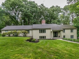 30 Cortland Ln, Lynnfield, MA 01940