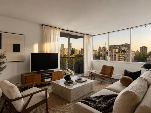 1251 Cardero St #1505, Vancouver, BC V6G 2H9