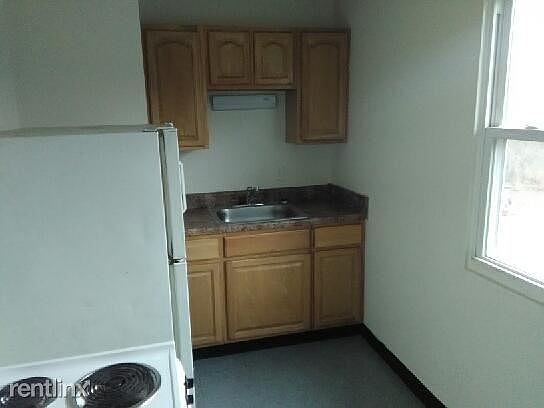 2nd image of 4760 Gray Rd APT 8