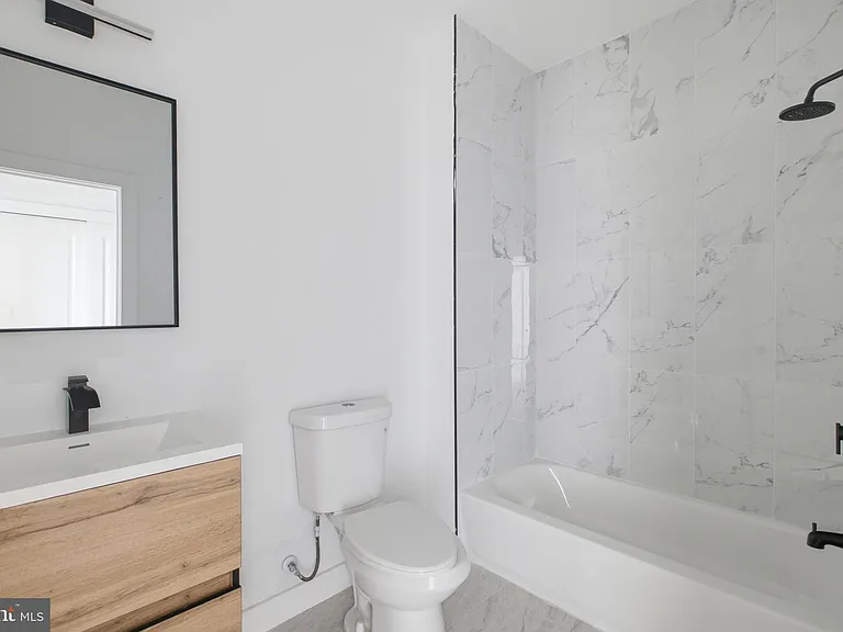613 N Brooklyn St #9 — Photo 8
