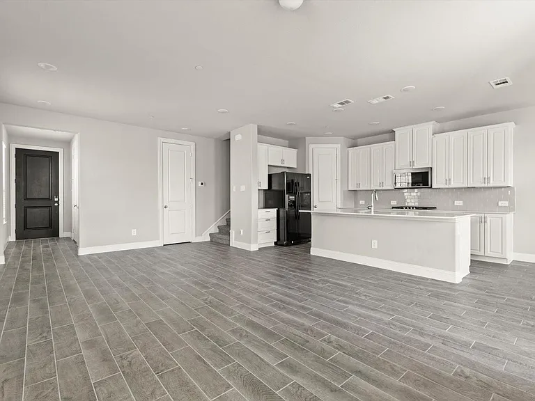 1755 Redding St — Photo 9