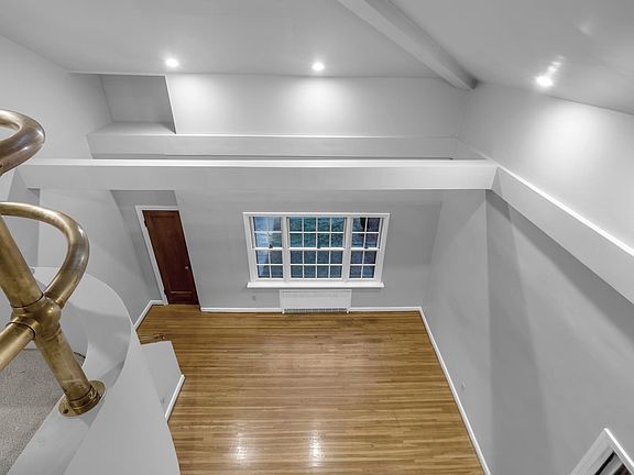 2nd image of 949 Delaware Ave #3