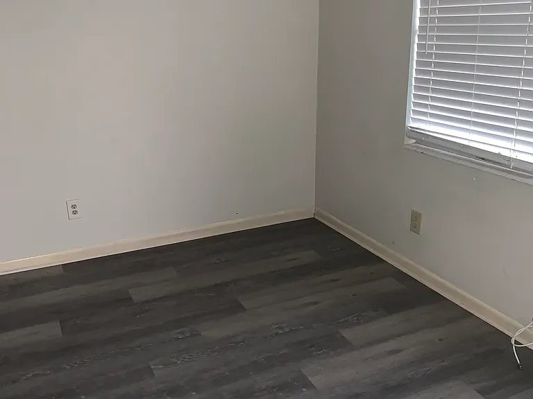7006 Lois St #B — Photo 5