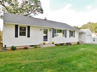 214 Hartwick St, Springfield, MA 01108