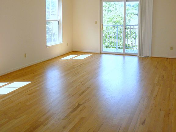 4th image of 1203 Wertland St APT 6