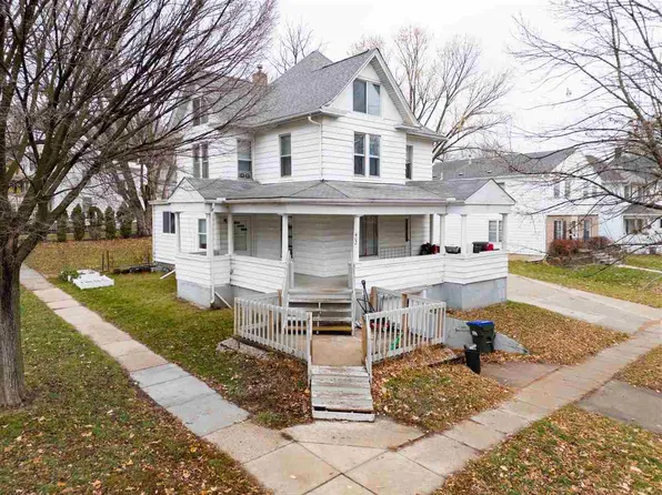402 Ronalds St, Iowa City, IA 52245