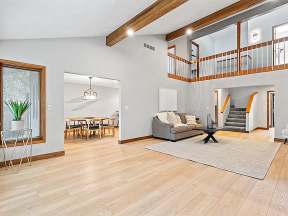 5th image of 2718 Abraham Dr