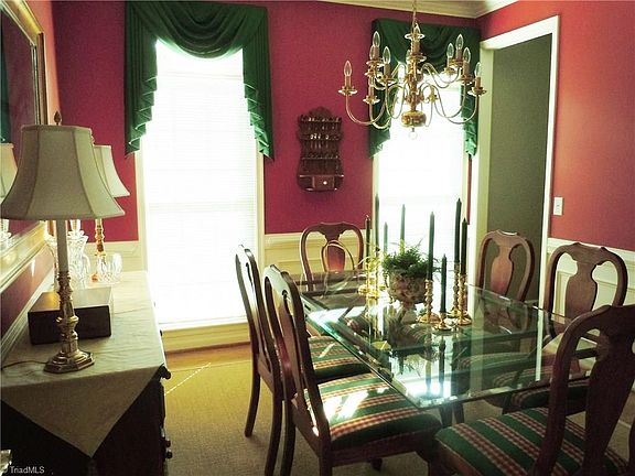 5th image of 2400 Beaconwood Dr