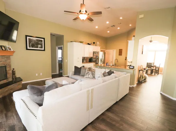 27185 Landau Blvd, Cathedral City, CA 92234