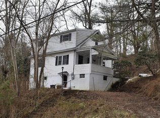 1510 Schweitzer Rd, McKeesport, PA 15135