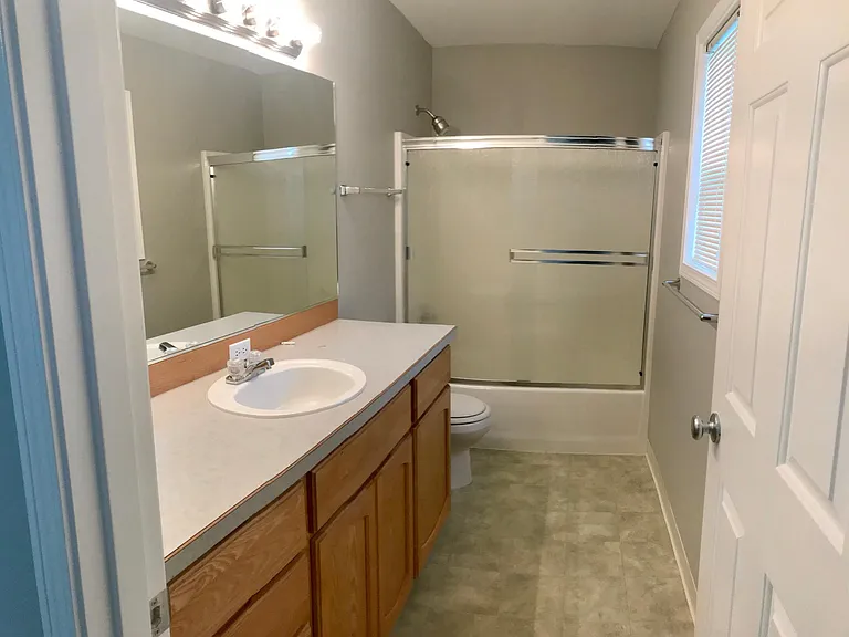320 NW 150th Way — Photo 5