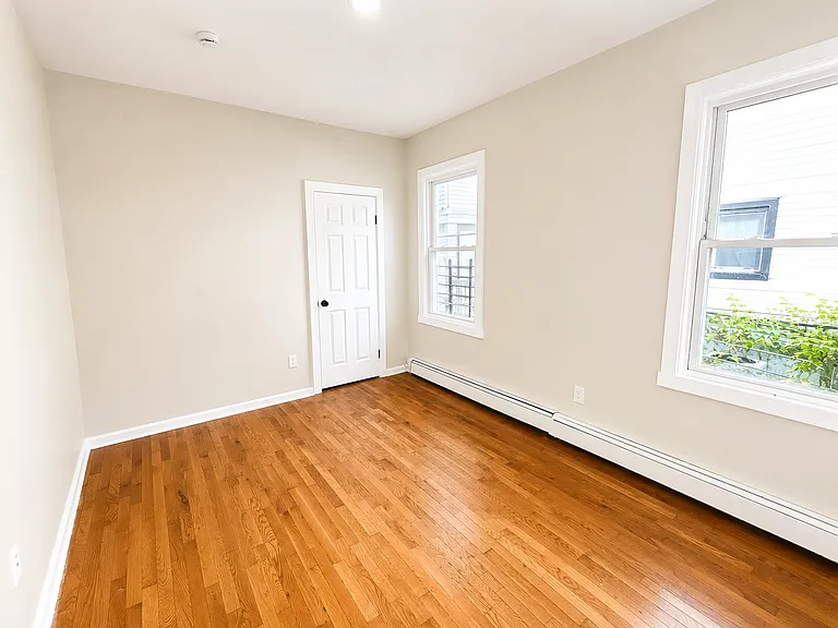 114 Lyons Ave #1 — Photo 8