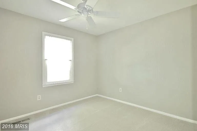 9917 Kingsbridge Dr — Photo 15