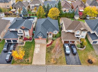 16 Stapleton Pl, Barrie, ON L4N 5Z3