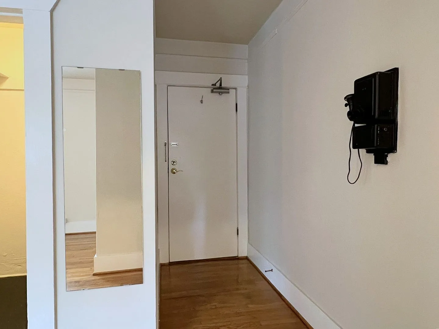 634 - Whitestone — Photo 2